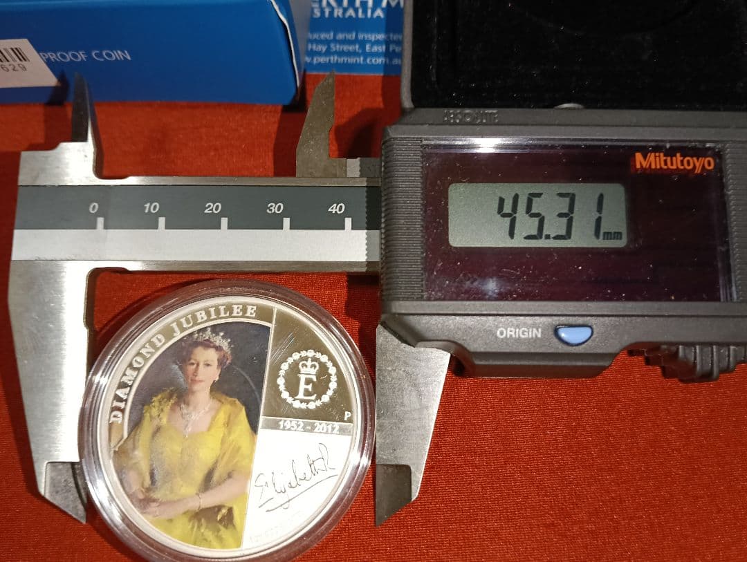 超レア物】エリザベス女王陛下ダイヤモンド・ジュビリー 1オンス純銀