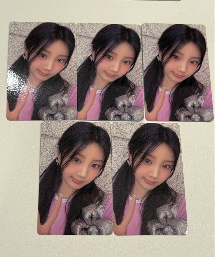 ILLIT トレカ BIG T-SHIRT セルカ glitterday S115640538 - タレント