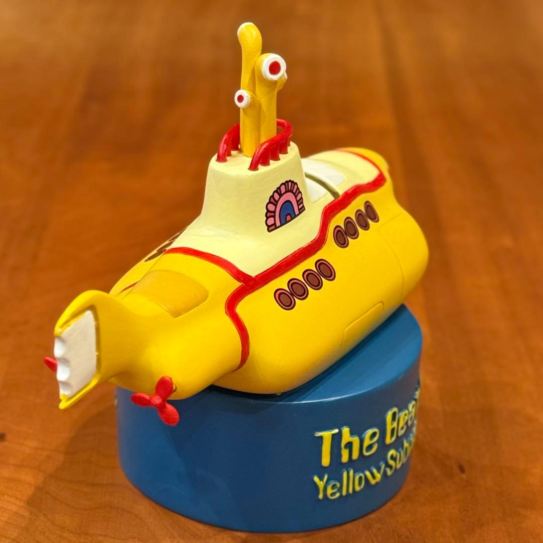 限定品】ザ・ビートルズ イエローサブマリン フィギュア 貯金箱