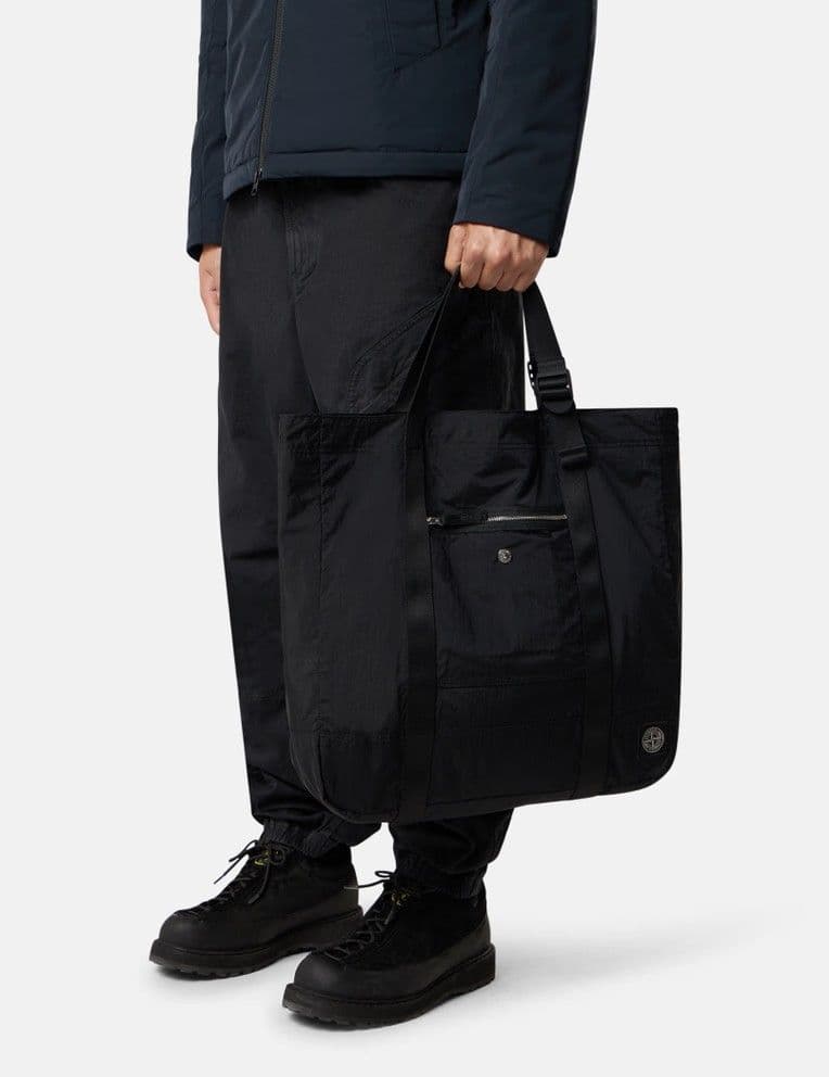 ストーンアイランド フロントファスナー＆リップストップライニング トートバッグ