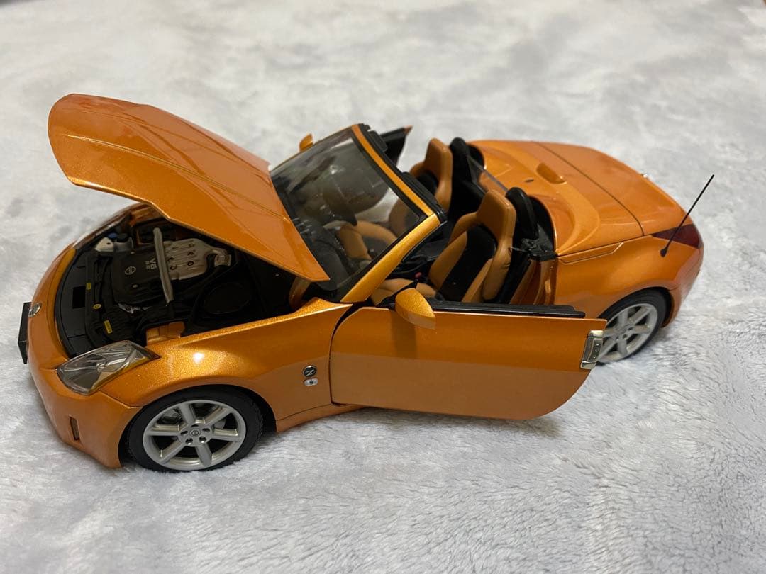 ミニカー AUTOart NISSAN 350Z FairladyZ 1/18