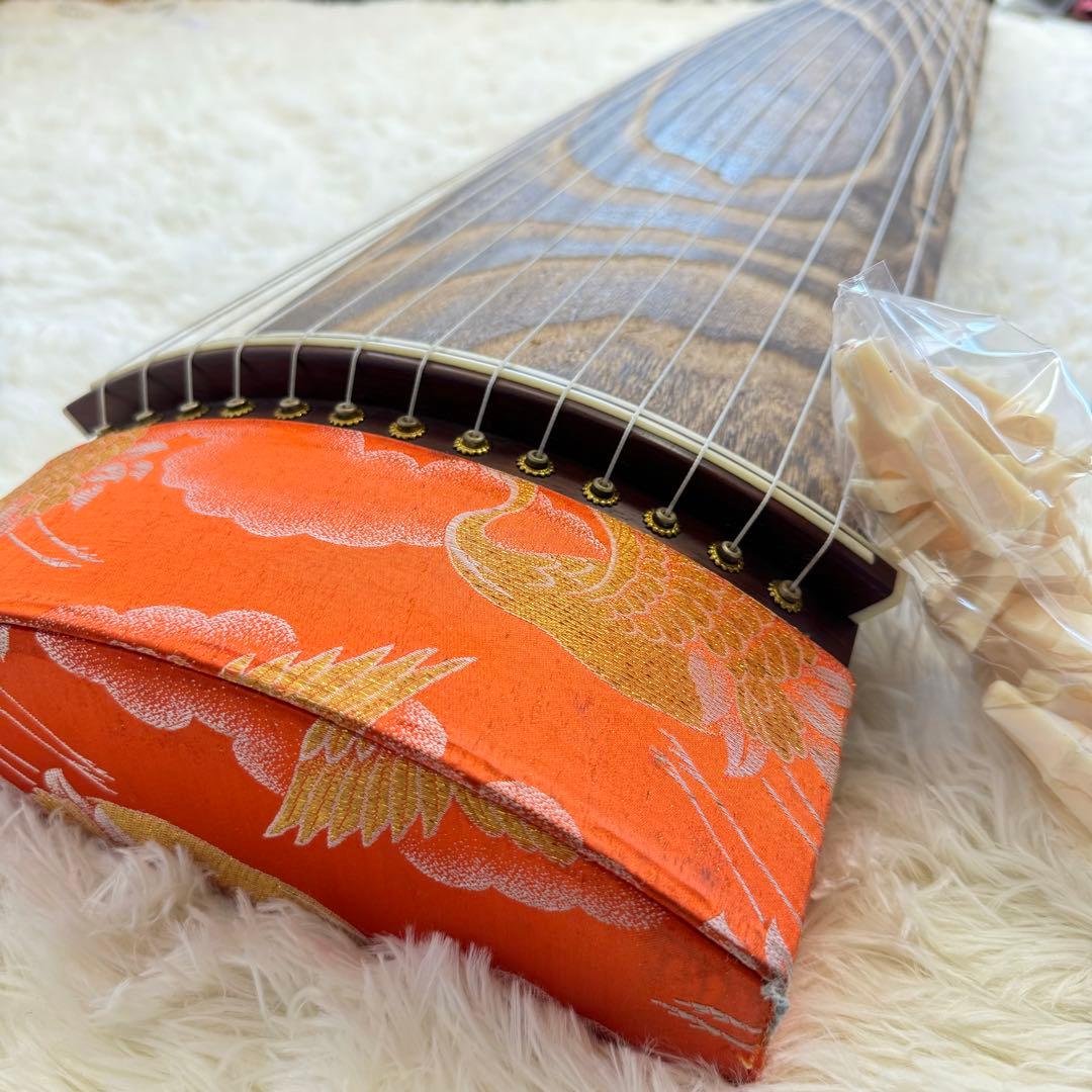 極上彩色★蒔絵　琴　13弦　すだれ彫　筝　柱付き