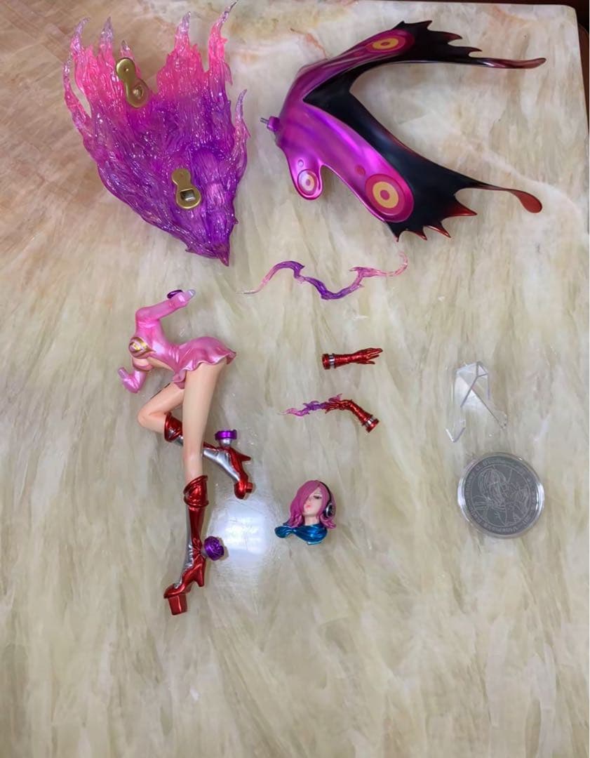 ワンピース ヴィンスモーク・レイジュ ガレージキット フィギュアPOP1