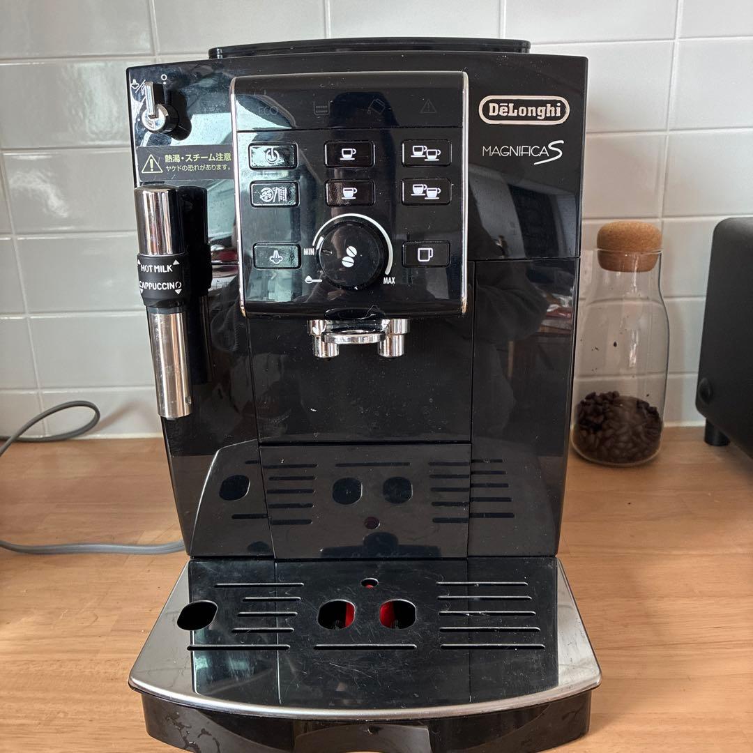 デロンギ　マグニフィカ　S コンパクト全自動エスプレッソマシン Amazon.co.jp: デロンギ 全自動コーヒーマシン マグニフィカ スタート