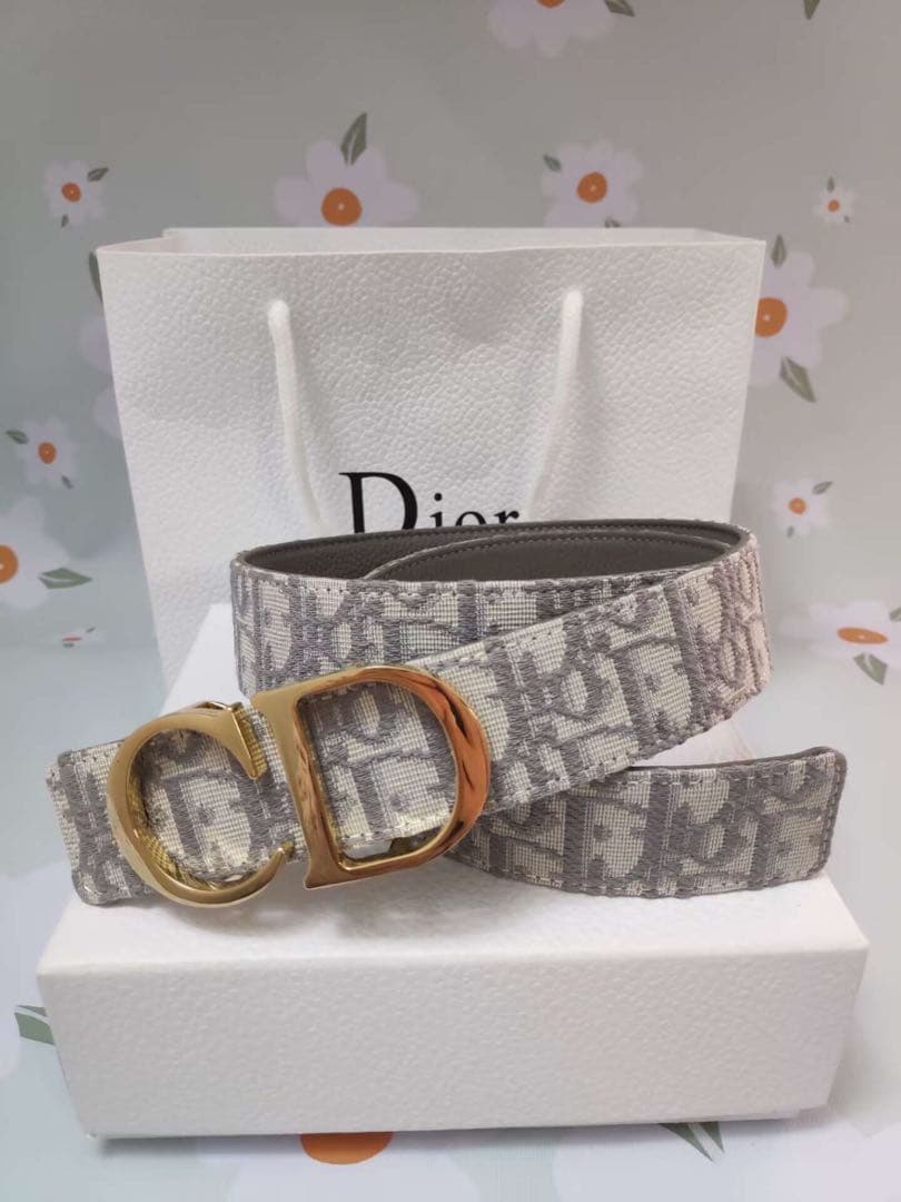 クリスチャンディオール　レザーベルト グレ/金色バックル　95cm　超美品