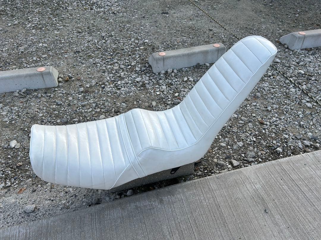 GN125三段シート値下げ交渉可 - メルカリ