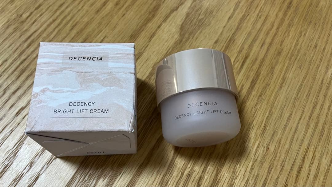 新品未使用　DECENCIA ディセンシー　ブライトリフトクリーム 30g