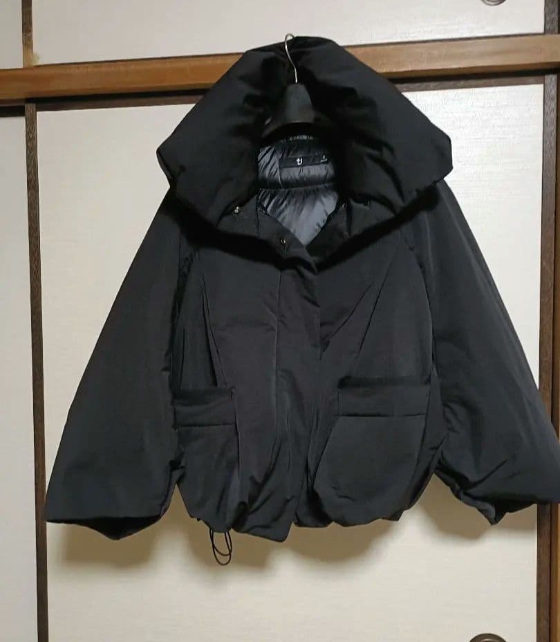 ユニクロ＋J ハイブリッドダウンジャケット　ブラック　Ｓサイズ 明日発売！ユニクロ【＋J】の限定復刻は「ダウンジャケット」を狙え | VERY