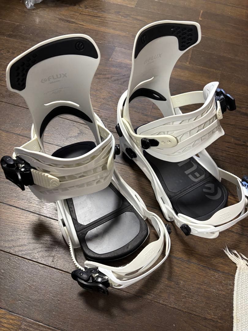 フラックス　FLUX DS 19-20 スノーボードビンディング 白