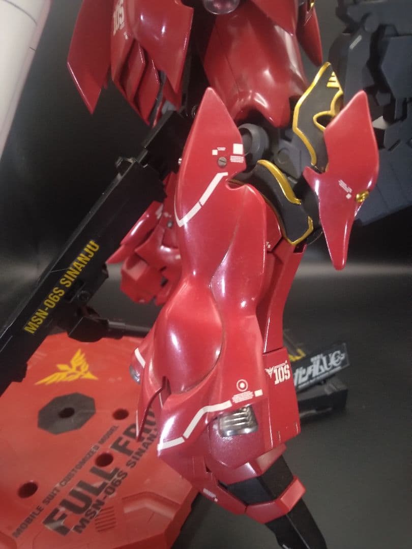 ガンプラ MG シナンジュ 全塗装完成品 バズーカ 専用台座付 - メルカリ