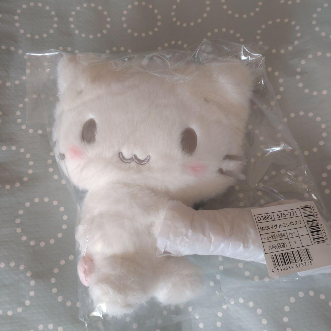 新品未使用】サンリオ マシュマロみたいなふわふわにゃんこ ぬいぐるみ