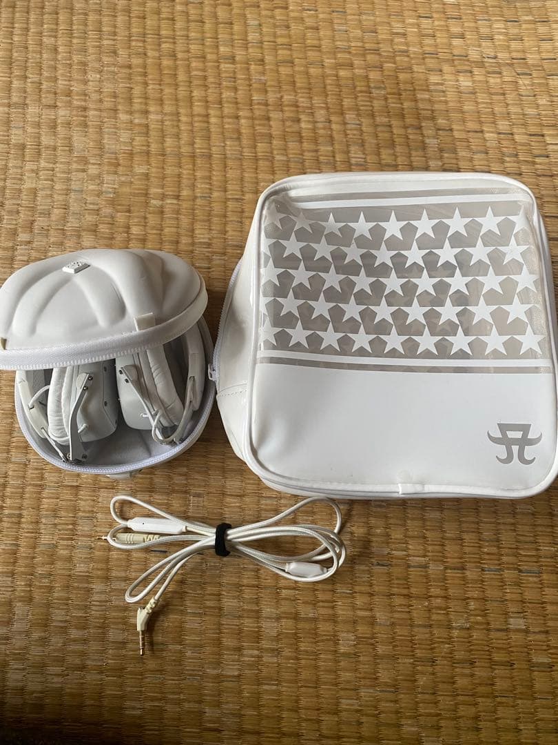 V-moda XS-AYU 浜崎あゆみ ヘッドホン 浜崎あゆみ、世界的トップDJが愛用するヘッドフォン「V-MODA」と世界初