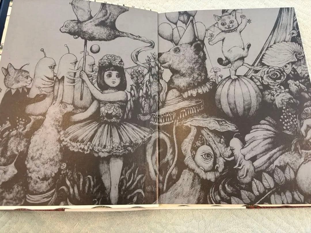 ヒグチユウコ サーカス展限定 画集&プレート ひとつめちゃんフィギュア