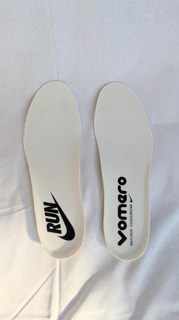 【美品】ナイキズームボメロプラス 白 26.5cm