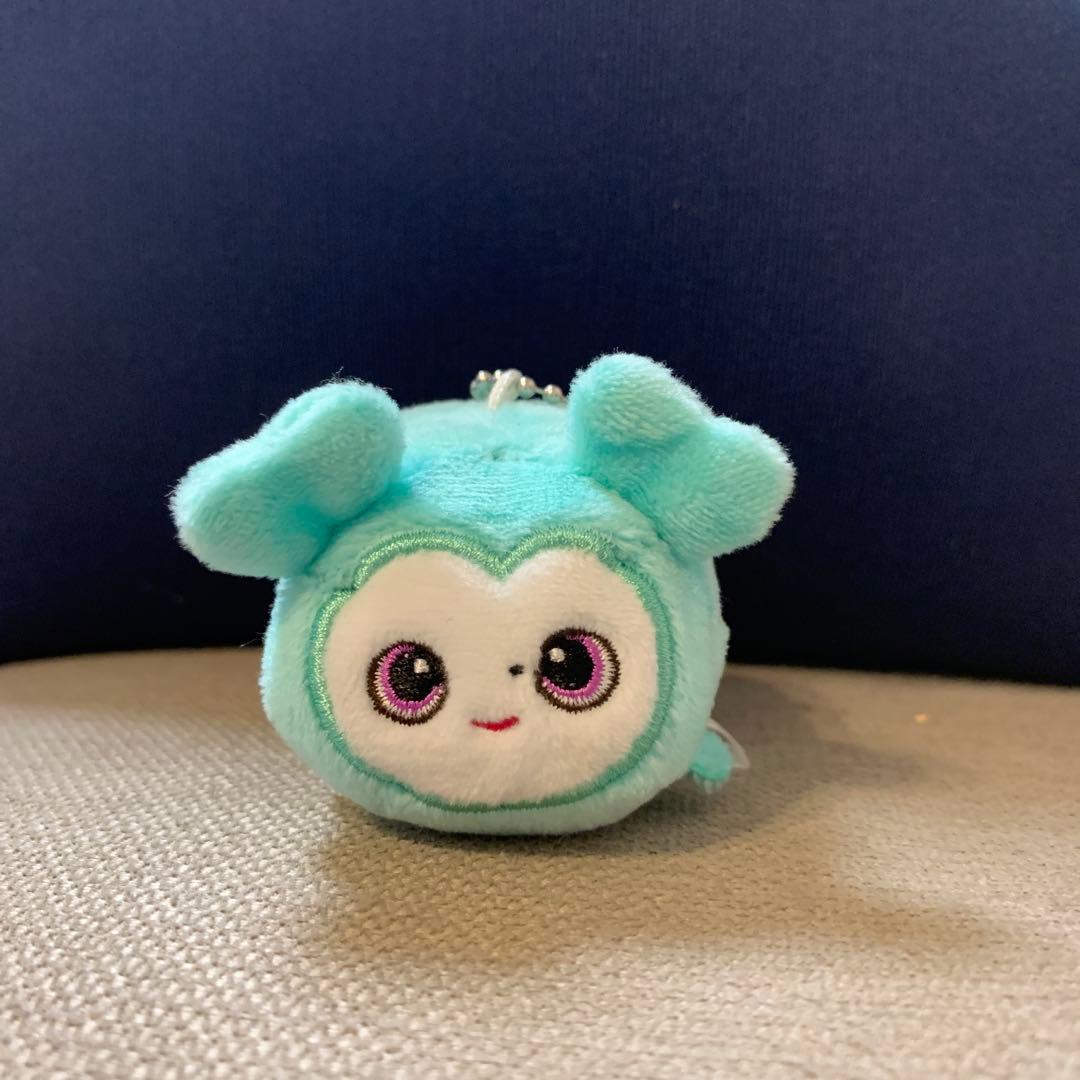 TWICEミナ ミブリー くっつきチャーム - メルカリ