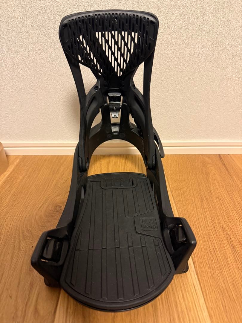 GENESIS ステップオン　ブラック スノーボードビンディング（左足のみ） BURTON バートン Step On Genesis EST ステップオン スノーボード