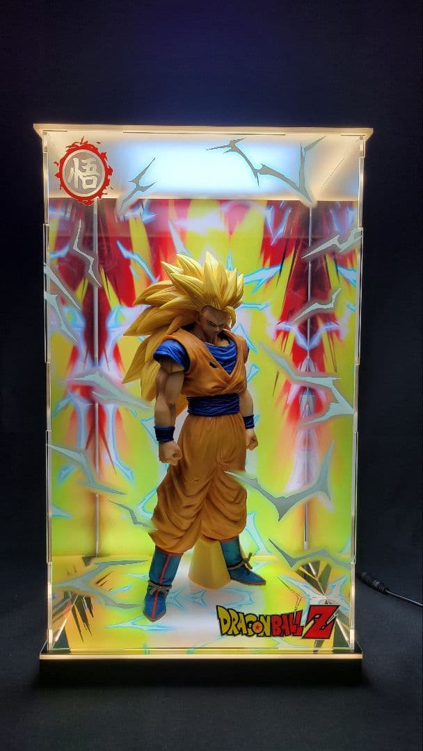 【期間限定大幅値下げ】Grandistanero超サイヤ人3孫悟空＆LEDケース
