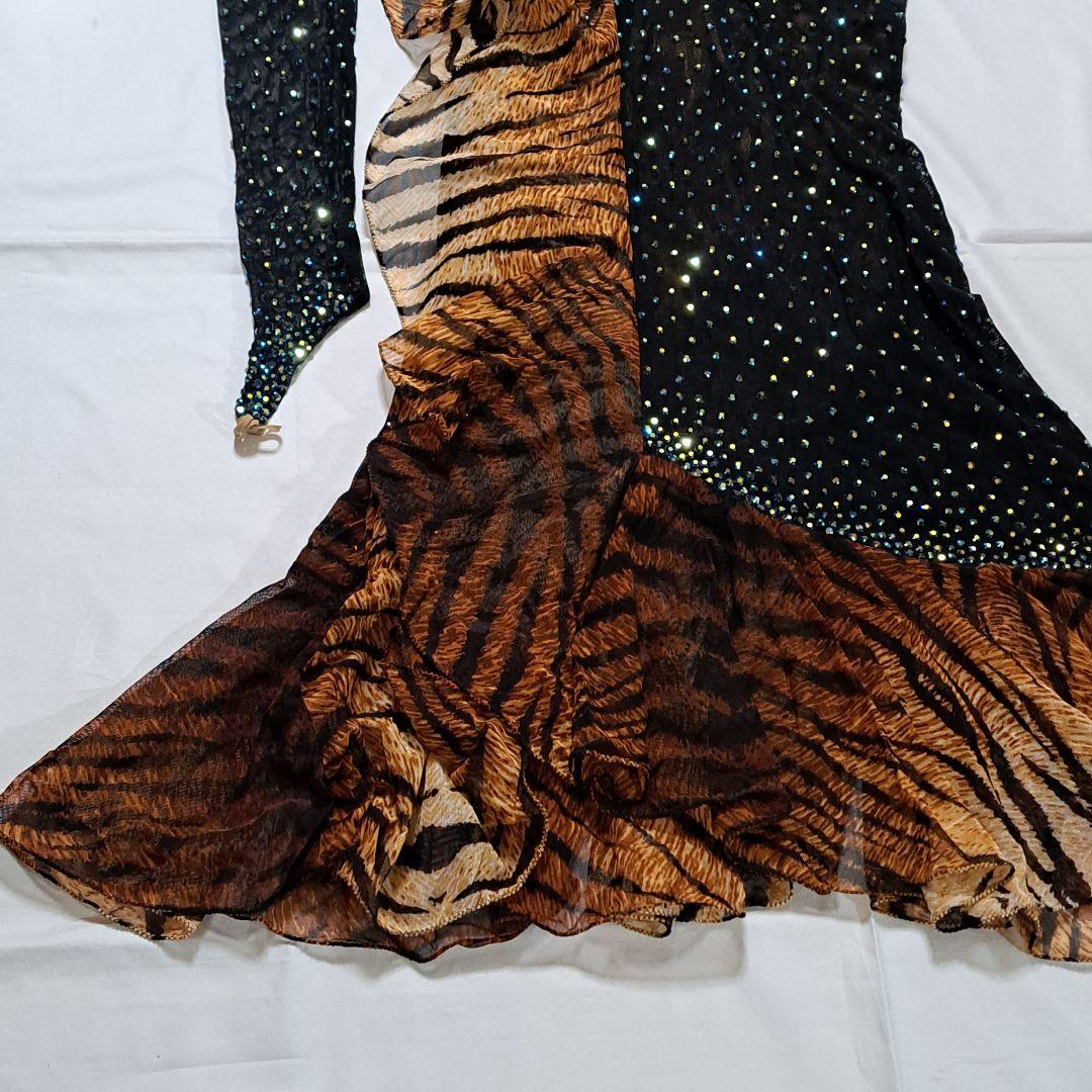 社交ダンス ラテン ドレス チャコット Mサイズ イヤリングとバレッタ付