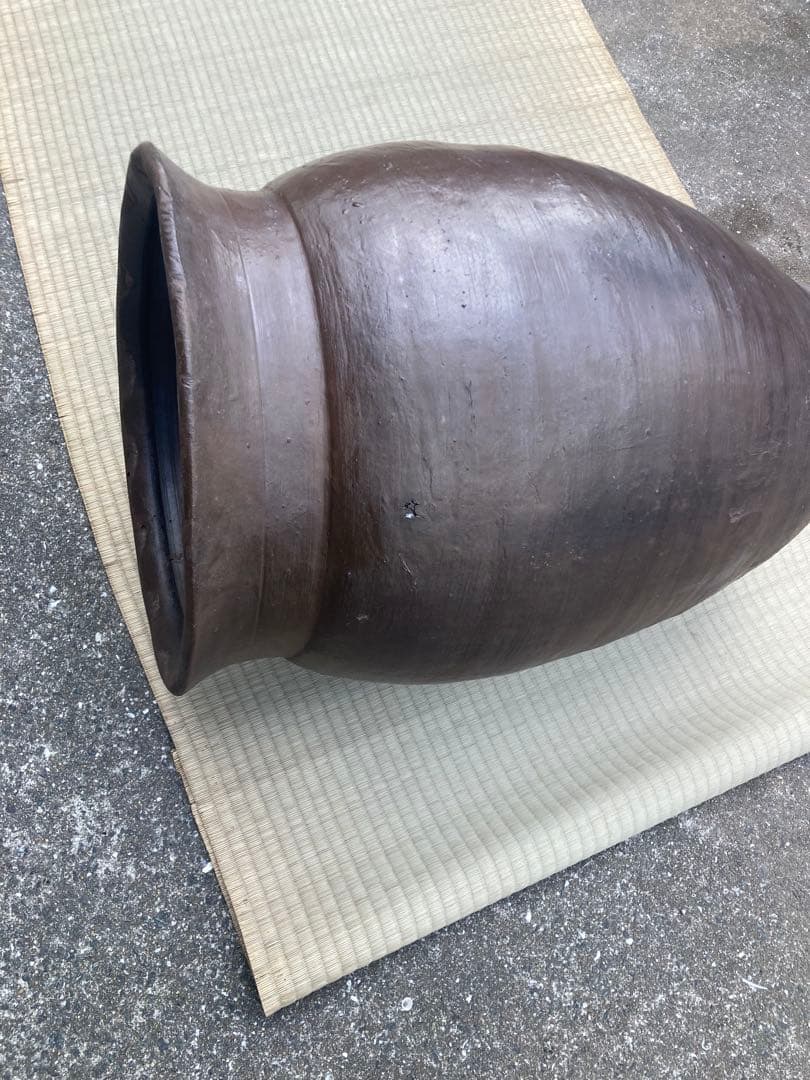 時代物 陶器の大型甕 古い壺 。茶褐色。和モダン 高さ64センチ - メルカリ