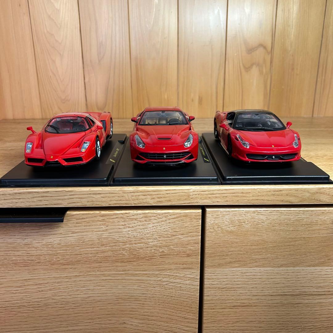 フェラーリ1/24ミニカー　3台セット