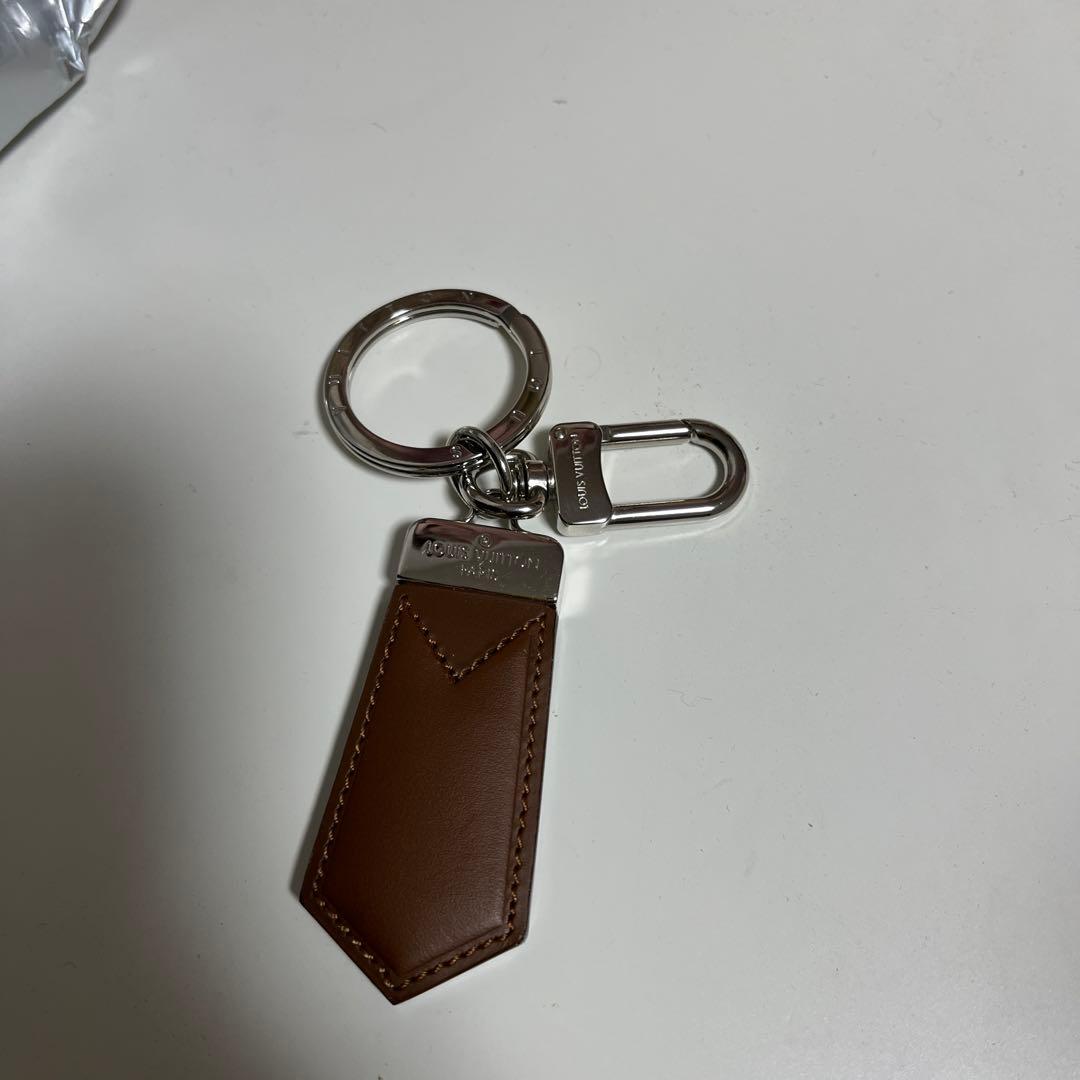 LOUIS VUITTON ブラウンレザー キーホルダー