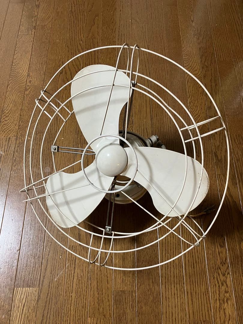 ずん様専用 国鉄 扇風機 3枚羽根 DC24V 川崎型直流天井扇 - メルカリ