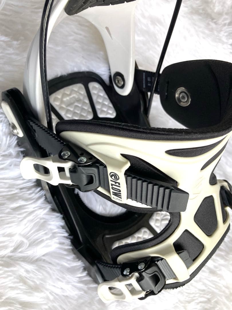 FLOW フロー スノーボード ビンディング ALPHA LG-Lホワイト - メルカリ