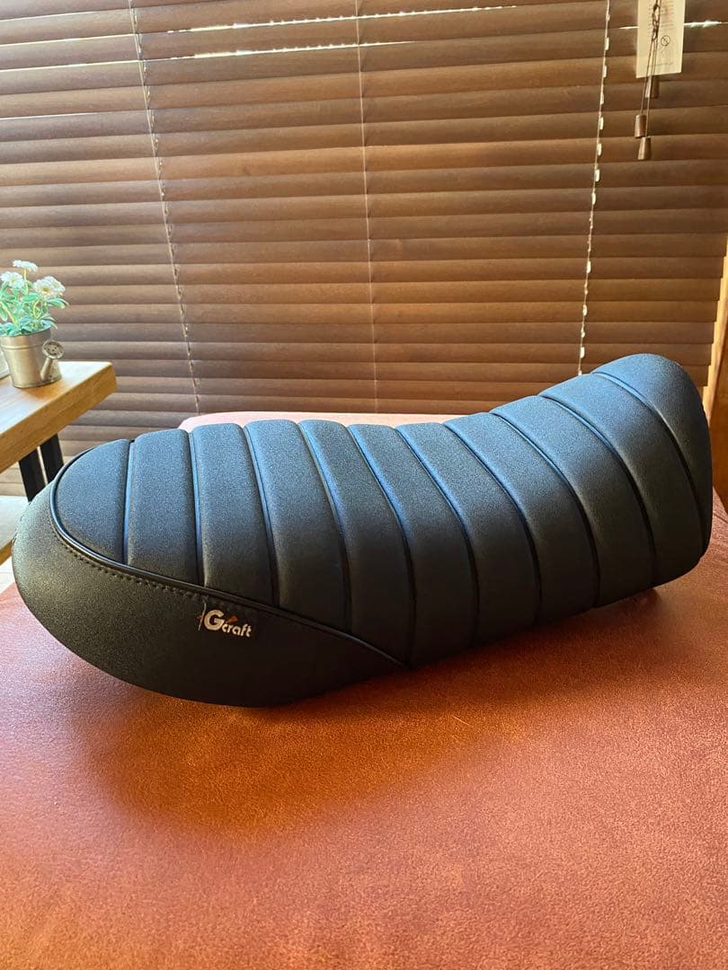 美品モンキー125 Gcraft 段付きタックロールシート