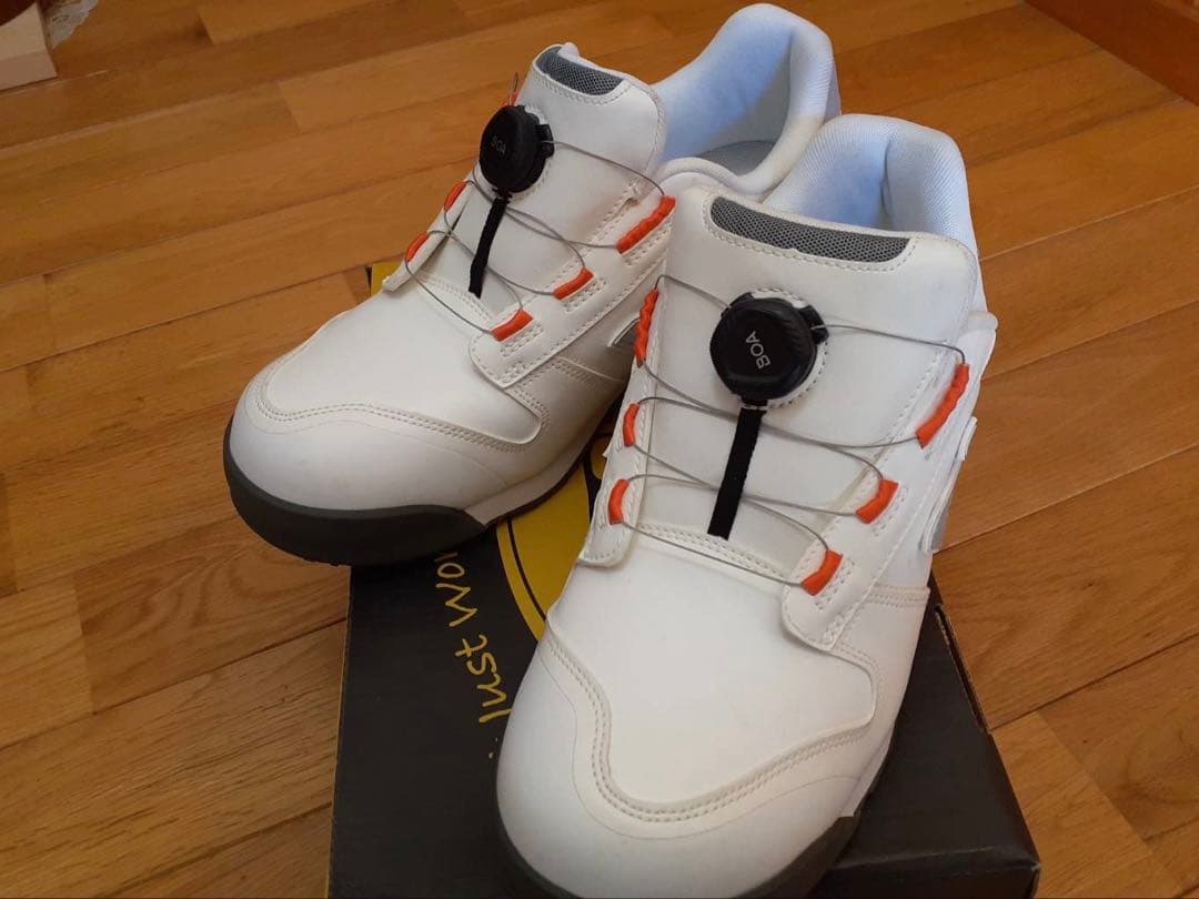 New Balance BOA ダイヤル安全靴 ホワイト