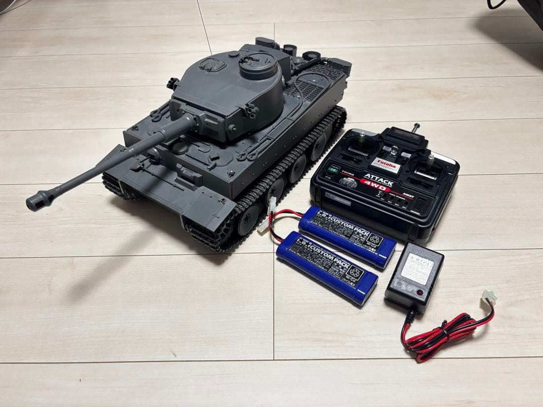 タミヤ　ラジコン・タイガーⅠ(初期型)1/16 完成品 タミヤ 1/16 RC ドイツ重戦車 タイガーI 初期生産型 組み立て済完成品