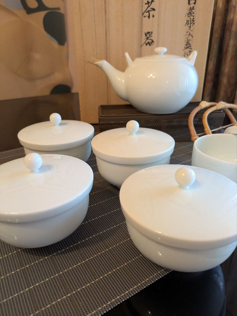 希少・未使用】人間国宝作品 井上萬二 白磁 蓋付湯呑5客＋急須 しおり