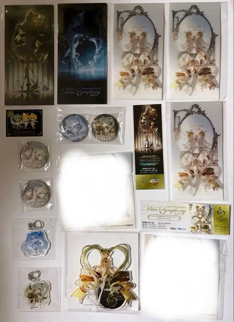 初音ミクシンフォニー　特典　アクスタ　缶バッジ　まとめ売り 初音ミク シンフォニー2024 コラボカフェ先行販売グッズ 5月一般発売!