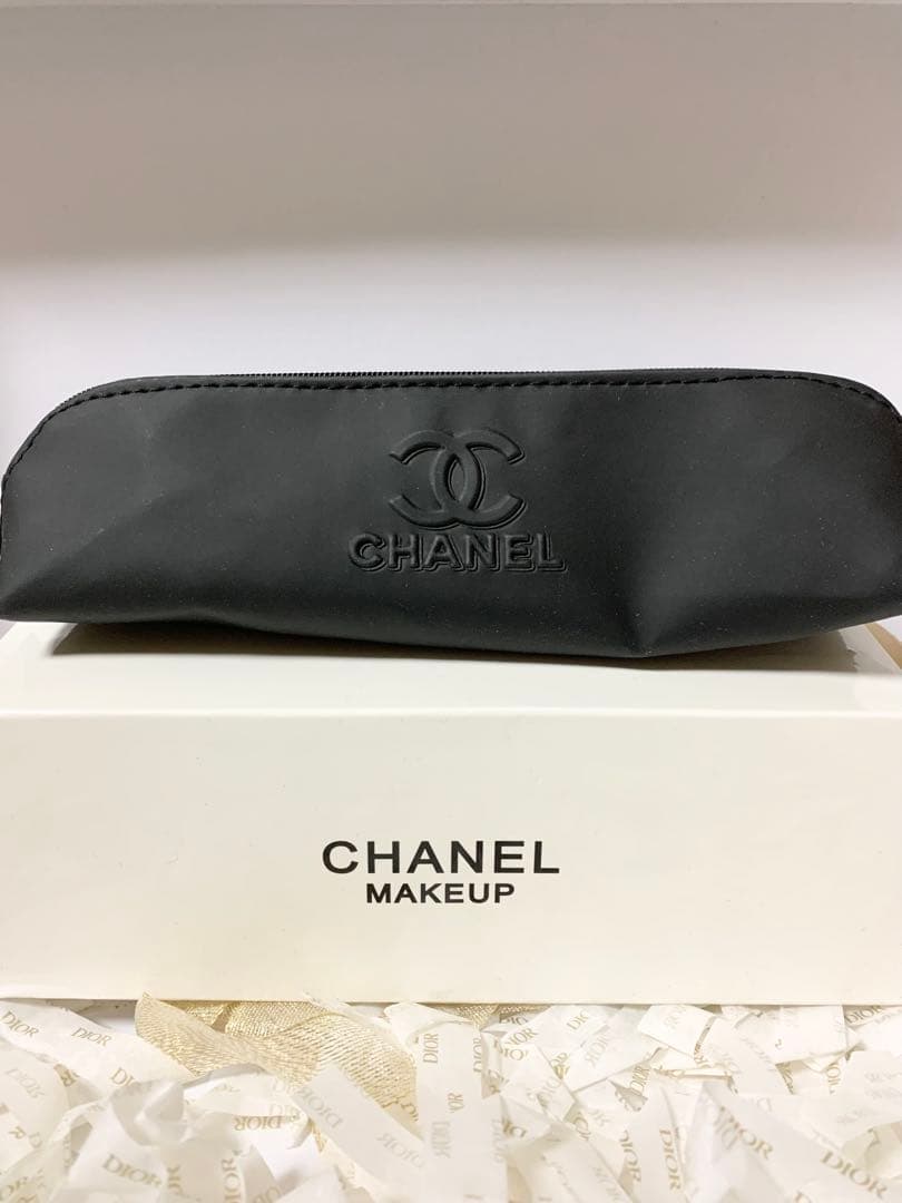 CHANEL ブラック メイクアップポーチ ノベルティ - メルカリ
