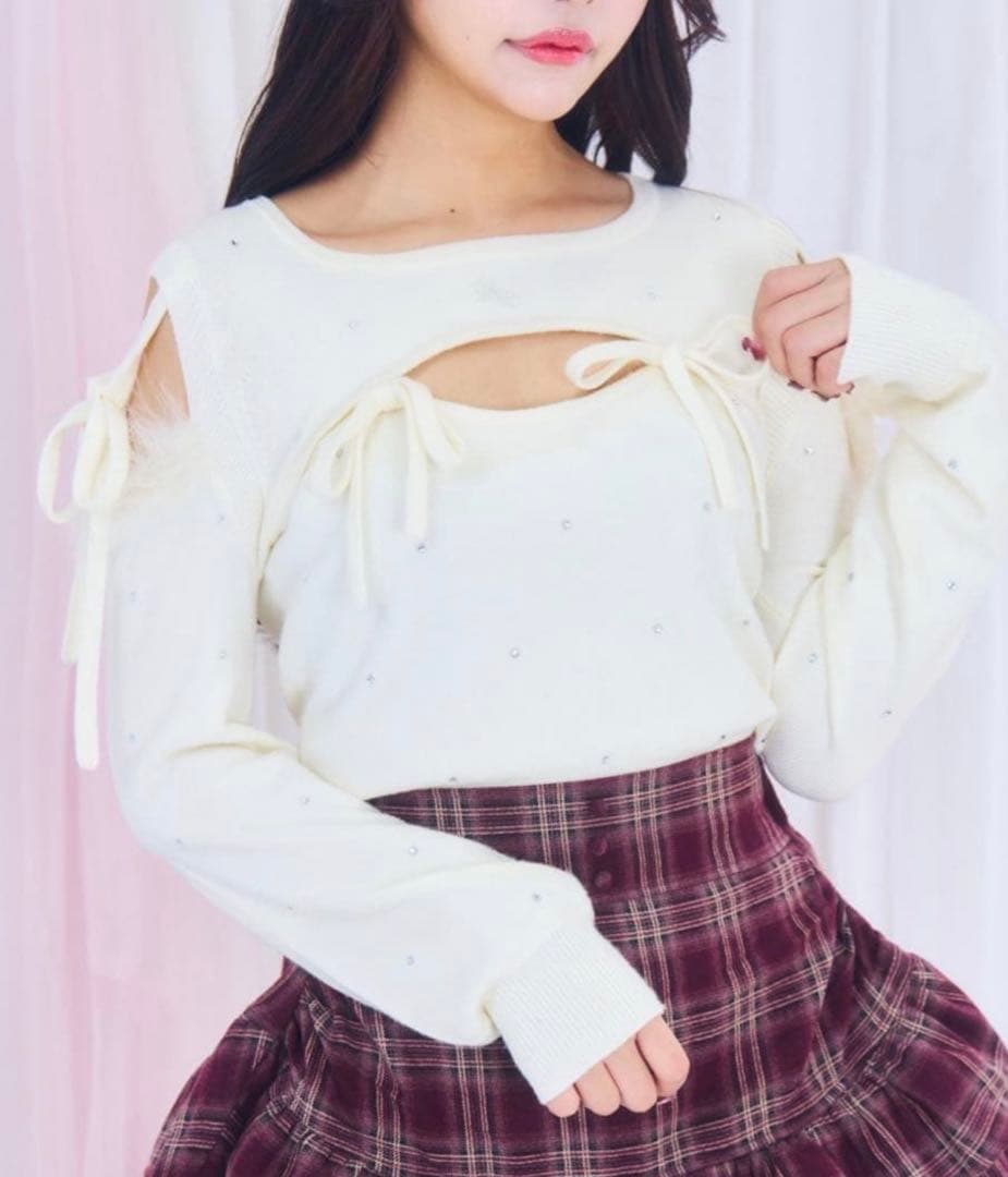 re amourビジューリボンニット　白