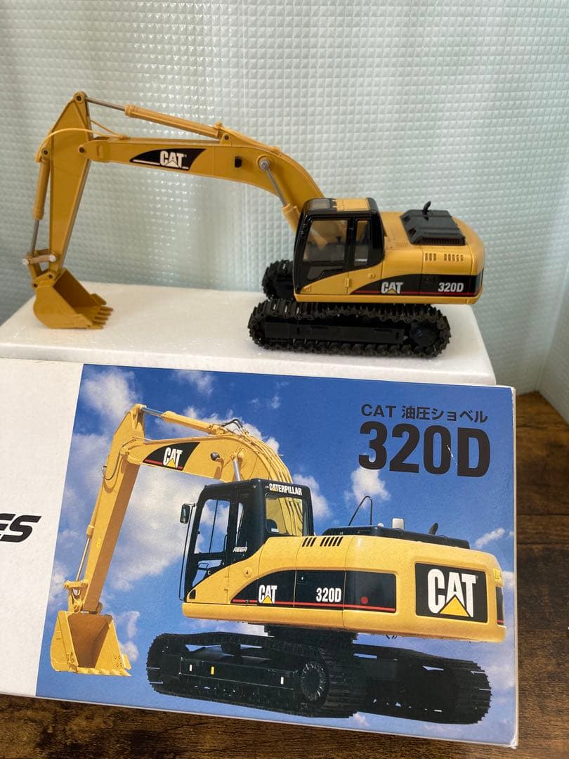 送料込】新キャタピラー三菱 CAT油圧ショベル 320D 1/40 - メルカリ