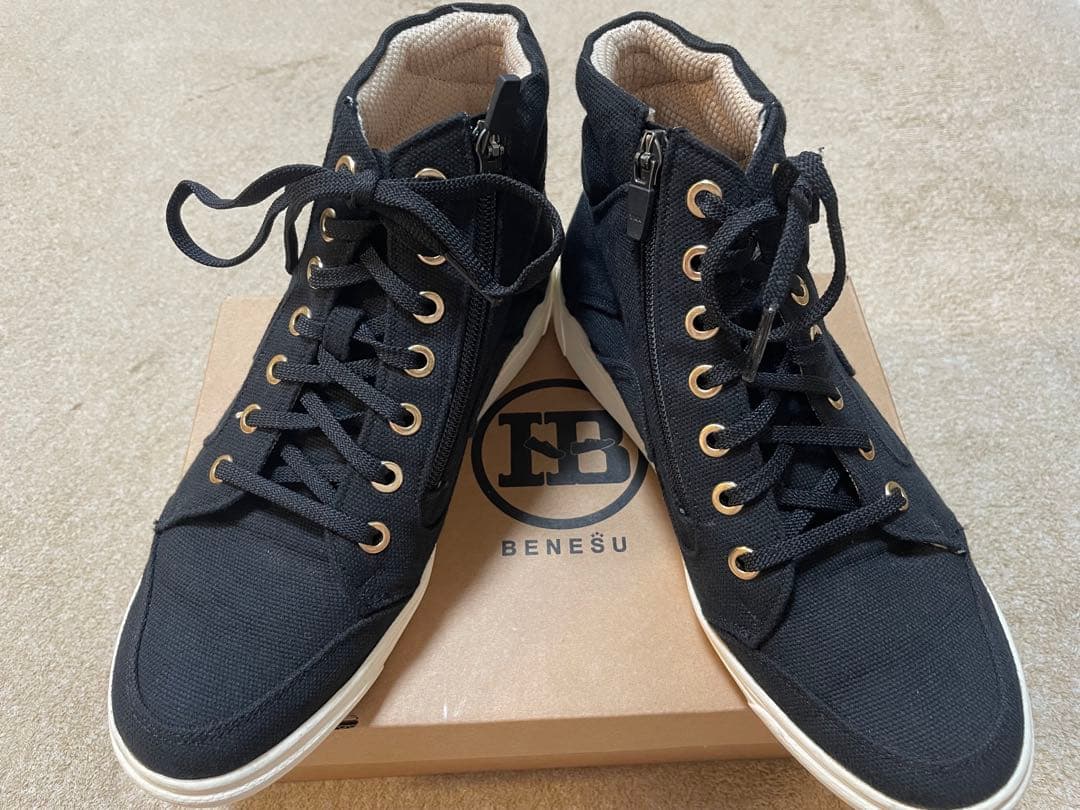 BENESU ブラックハイカットスニーカー