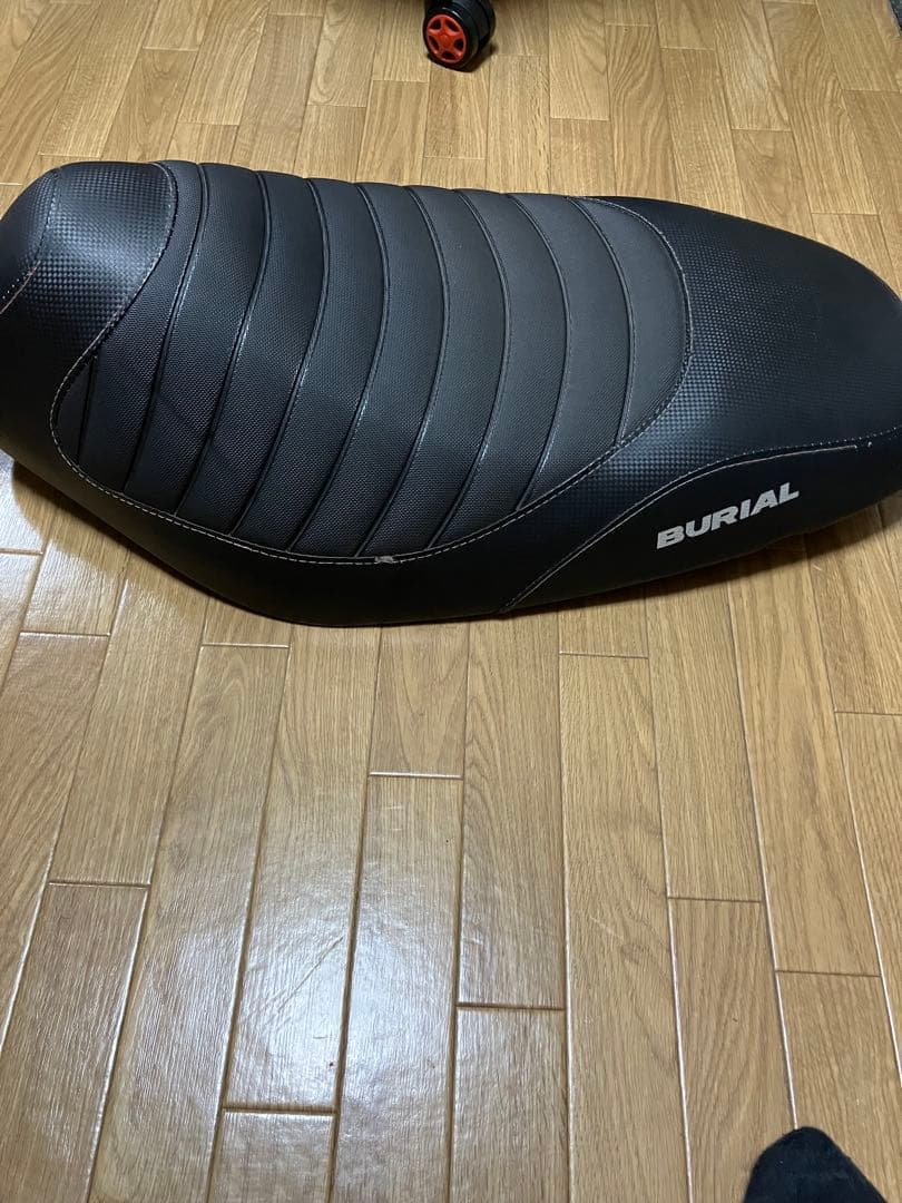 アドレスv125s 希少 ベリアル製 シート