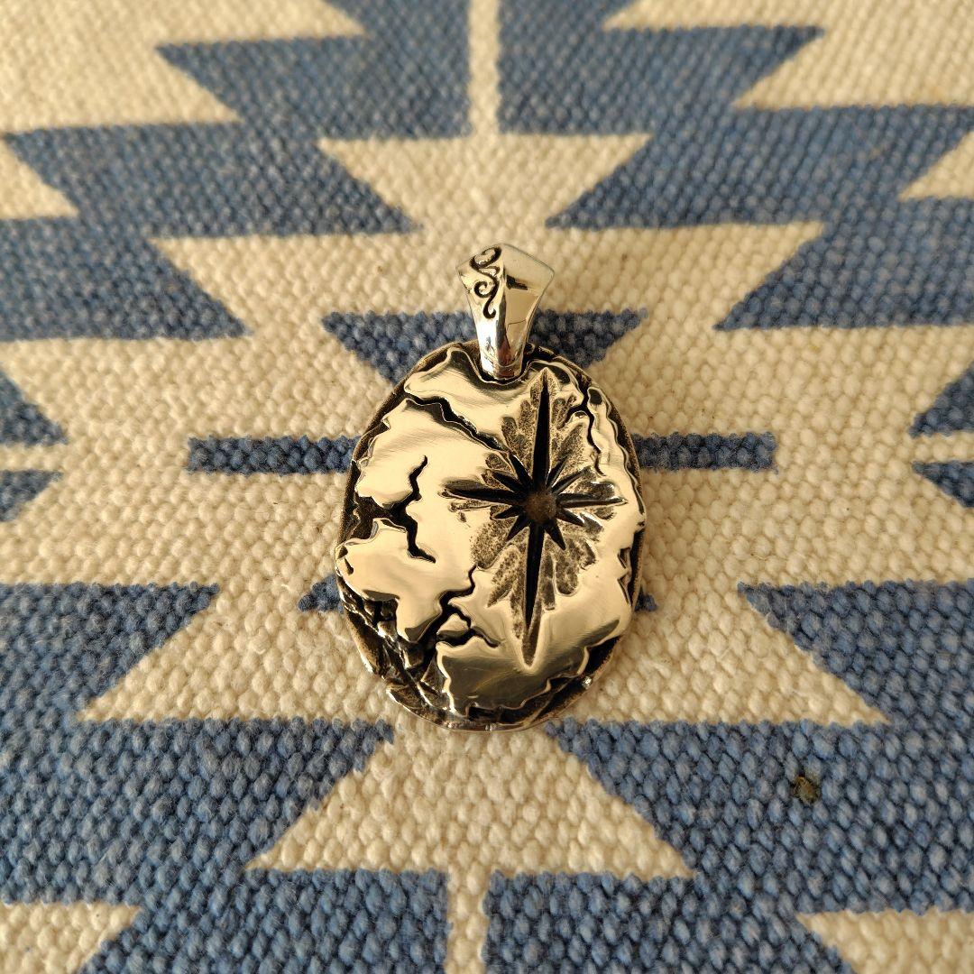 SAAD　シルバートップ　サンシンボル