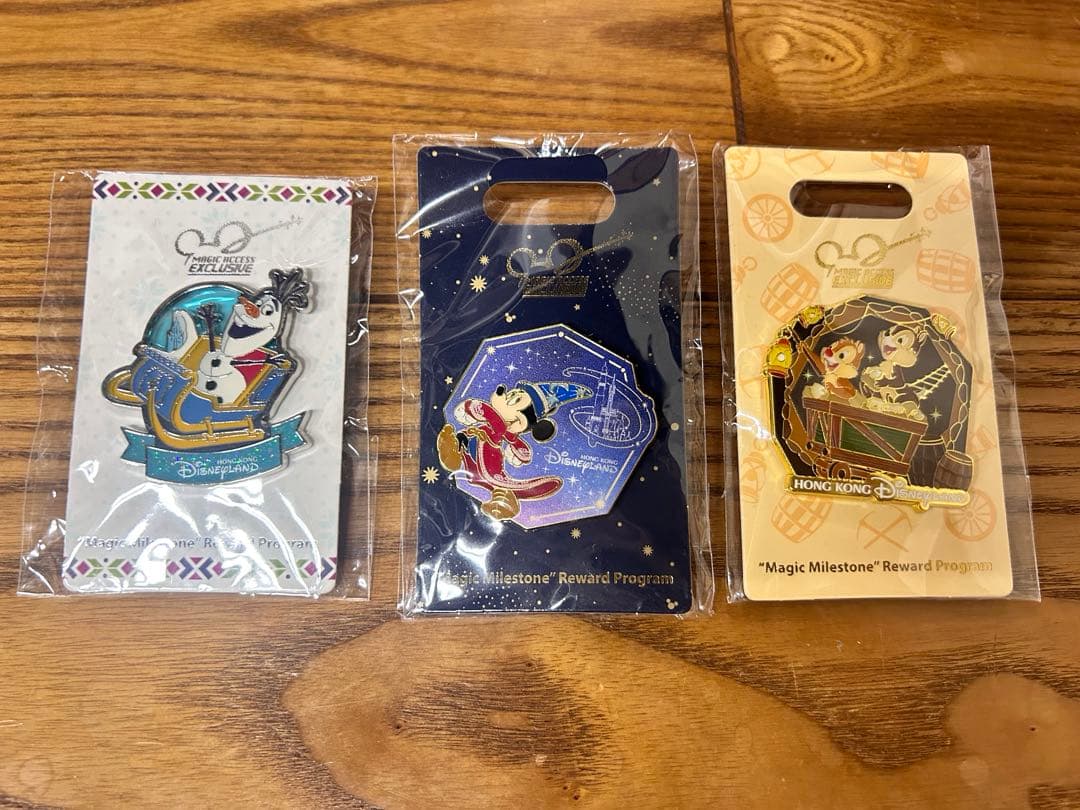 ◆未開封◆香港ディズニー年パス特典ピンバッジ 3点セット