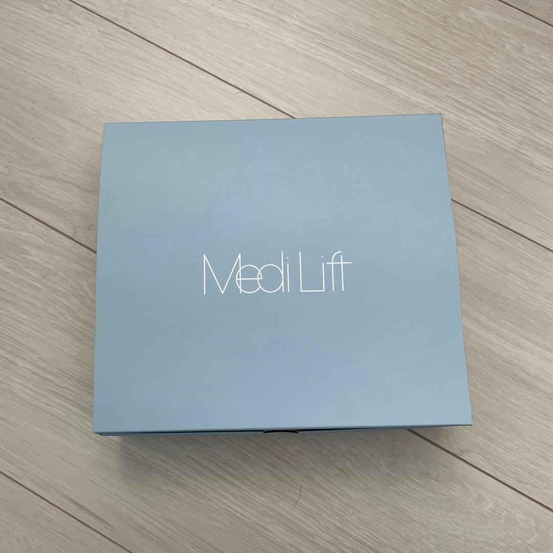 ヤーマン　YA-MAN メディリフト　美顔器 小顔矯正　ems マスク ベストコスメ38冠獲得のウェアラブルEMS美顔器『メディリフト