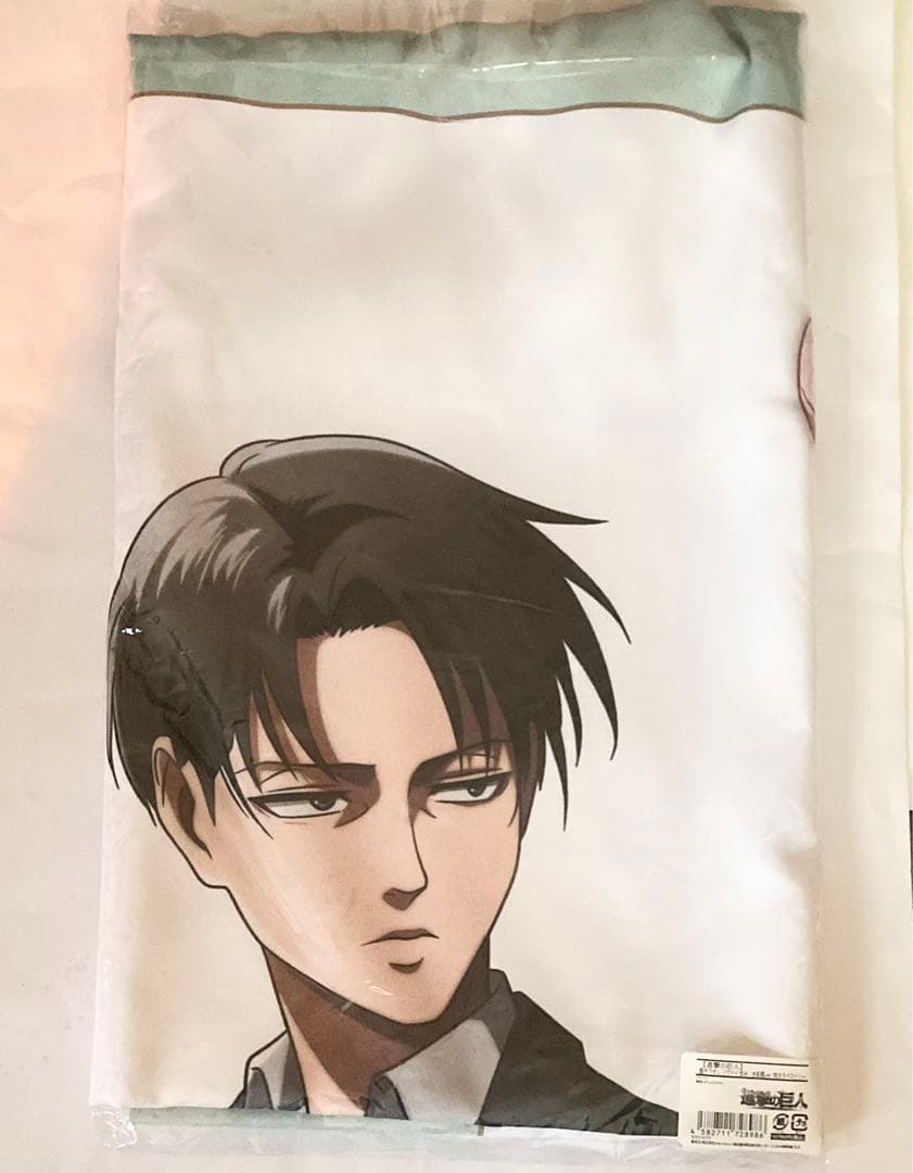 進撃の巨人　リヴァイ 歩み・水彩風ver. 特大タペストリー