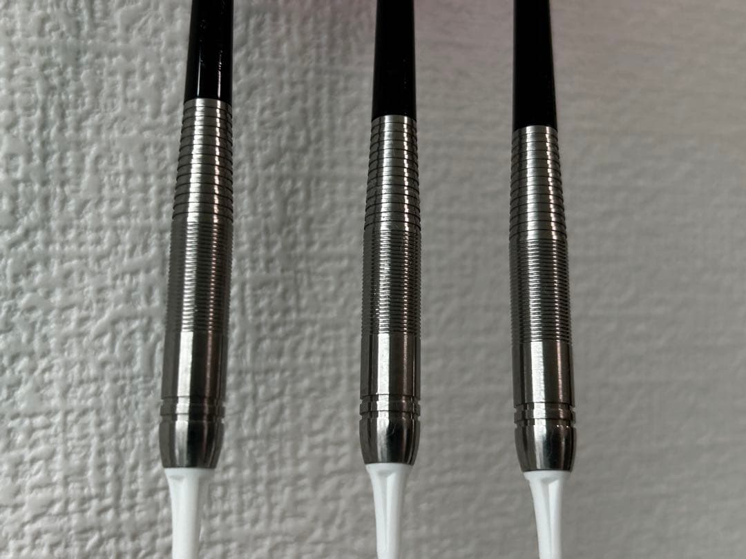 DMCダーツ　NO NAME 02 & コンドルフライト120