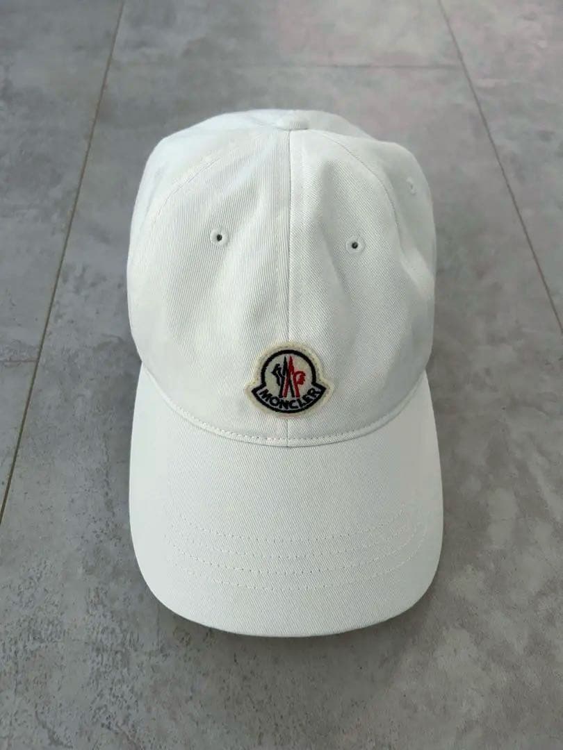 MONCLER モンクレール キャップ　ホワイト