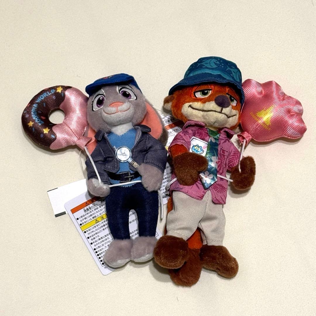 ズートピア ニック　ジュディ　ディズニーランド　ぬいぐるみバッジ　2体セット♪