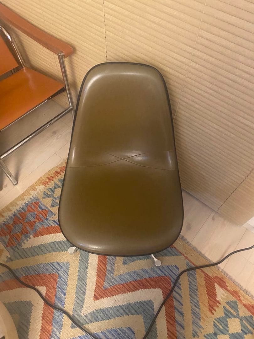 ハーマンミラー ナウガレザー シェルチェア