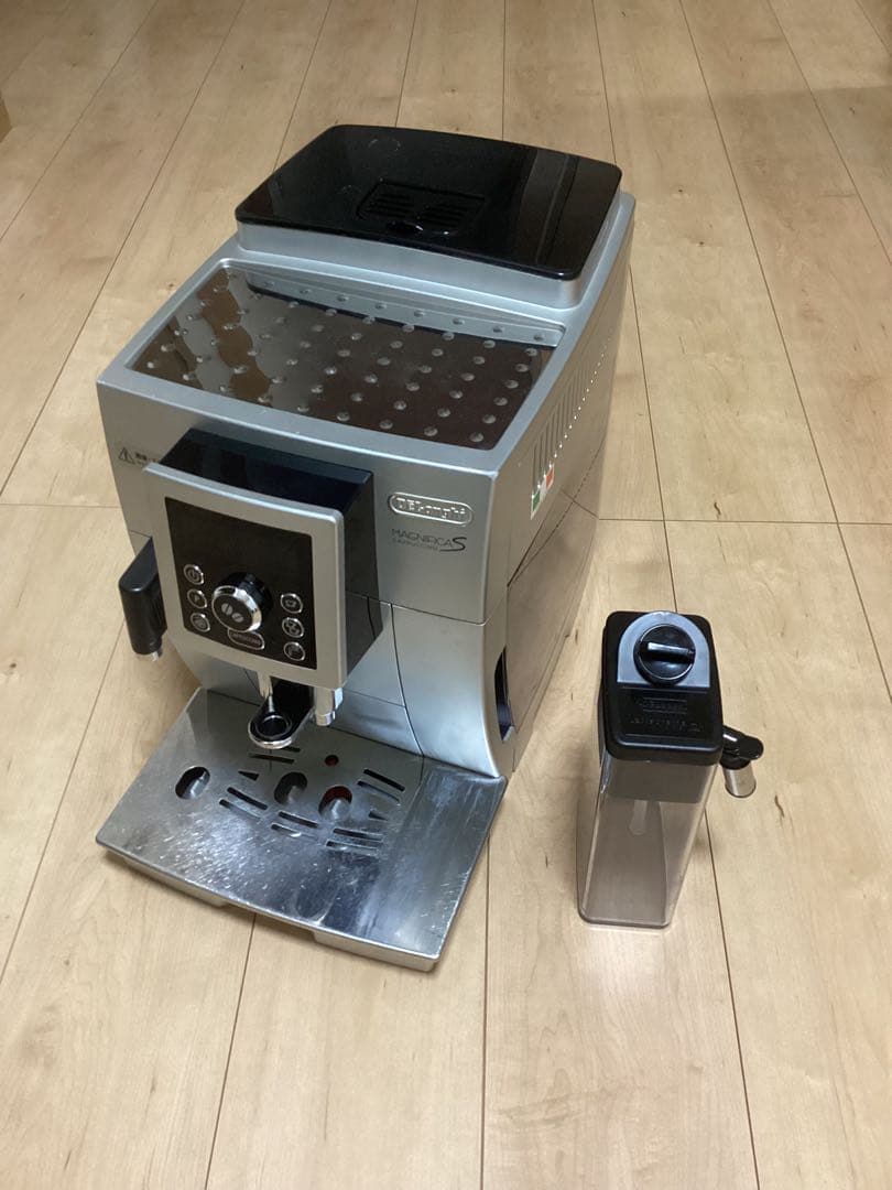 中古　マグニフィカS デロンギ　動作確認済　ECAM 23460s DeLonghi - 中古 マグニフィカS デロンギ 動作確認済 exam 23460sの