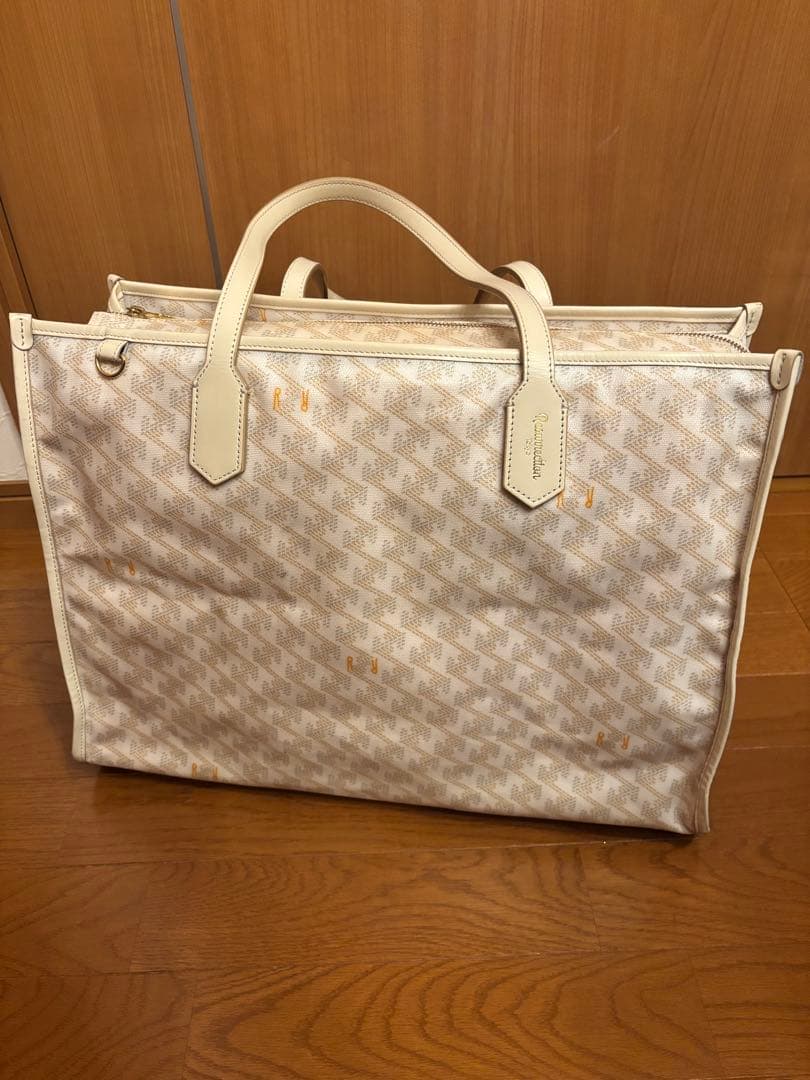 ベージュ ボストンバッグ 合成繊維