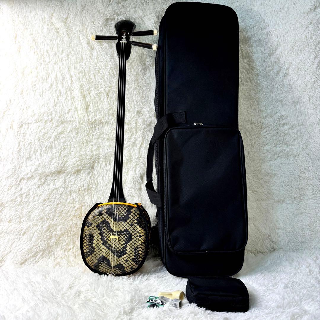 ●沖縄三線 サンシン● 人工皮張り 高級三線 ケース付