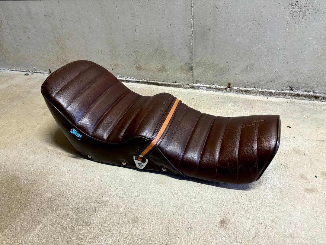 GSX250E ザリ　チョビ三段シート