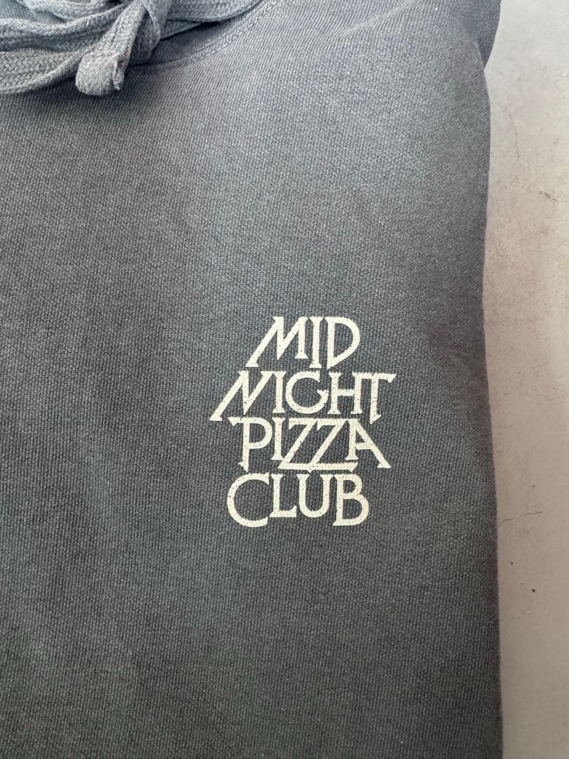 MIDNIGHT PIZZA CLUB パーカーM - メルカリ
